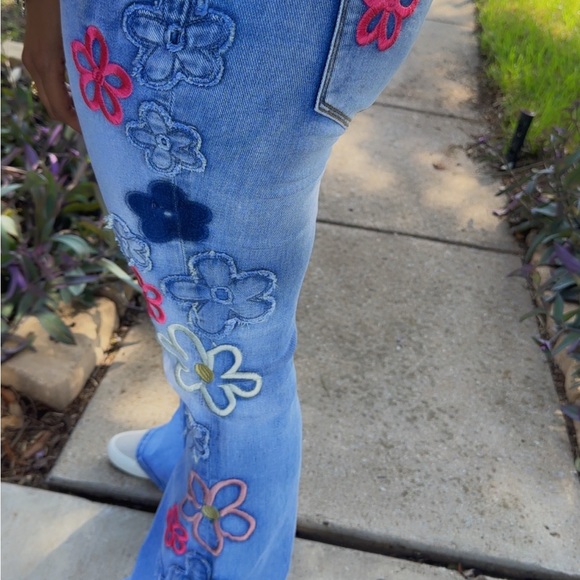 Oli & Hali Light Blue Jeans with Pink and Blue Floral Embroidery - Picture 7 of 8